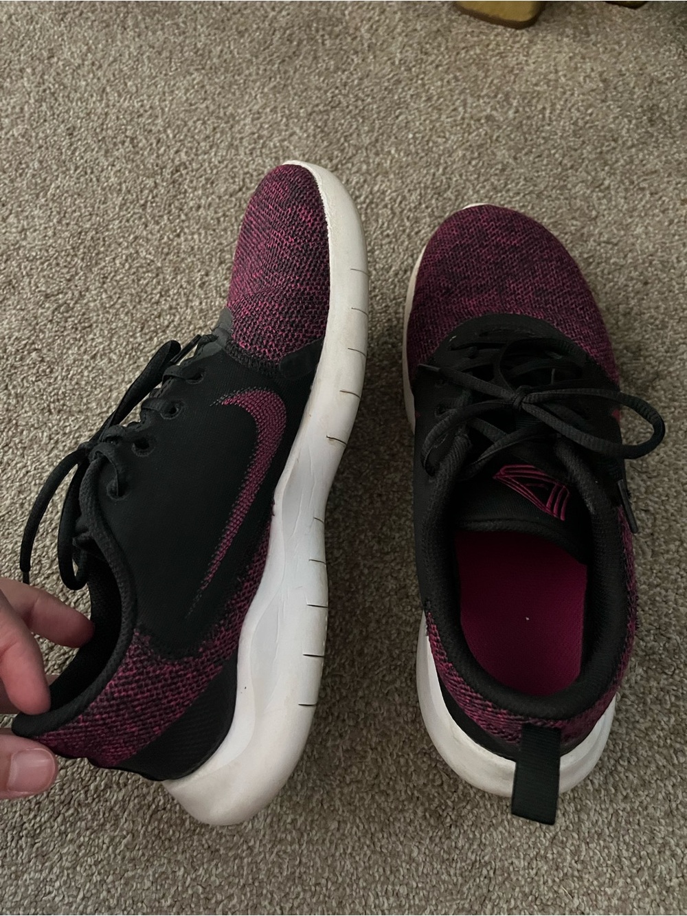 Nike Women's Athletic Shoes Black and Pink Knit